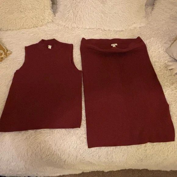 Nine West Burgundy Sleeveless Top and Skirt Set - Picture 1 of 5